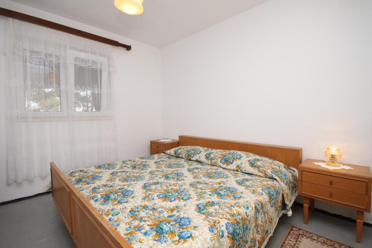 Apartment Zavala 8774B Jelsa  Buitenkant foto